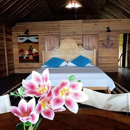 Hostal Velero Relax Guachaca Ngoại thất bức ảnh