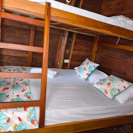 Hostal Velero Relax Guachaca Ngoại thất bức ảnh