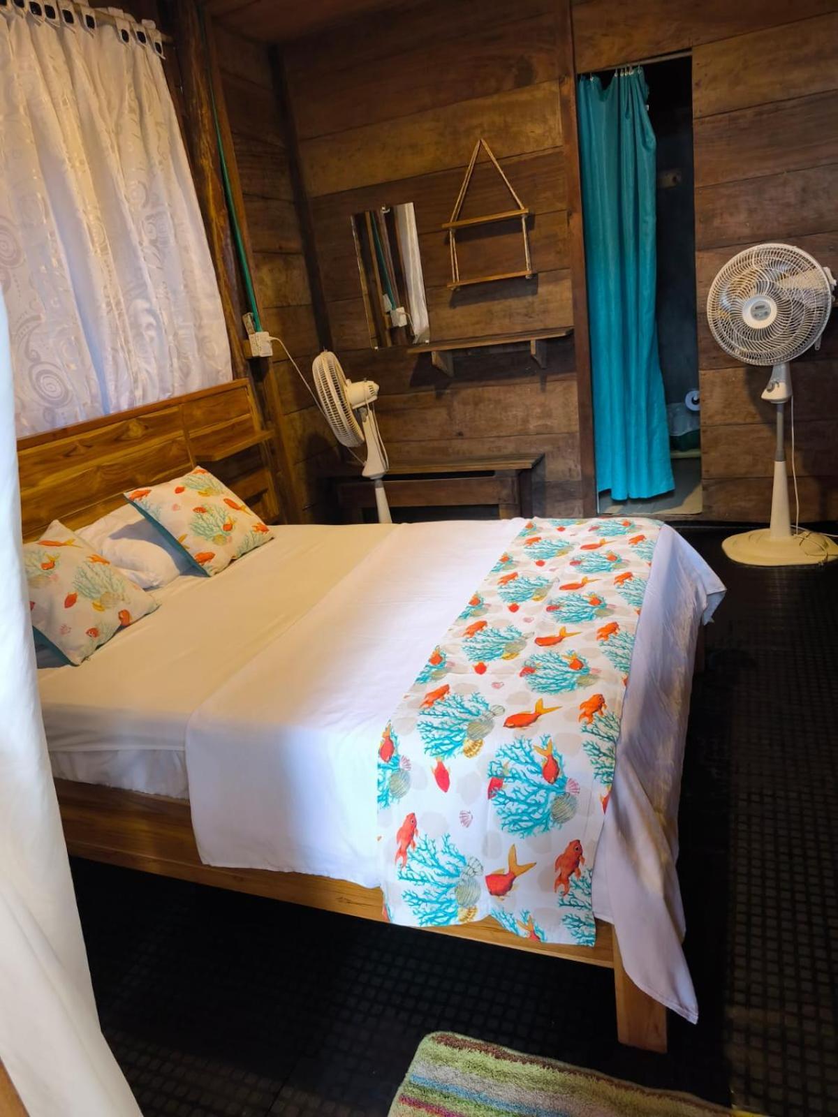 Hostal Velero Relax Guachaca Ngoại thất bức ảnh